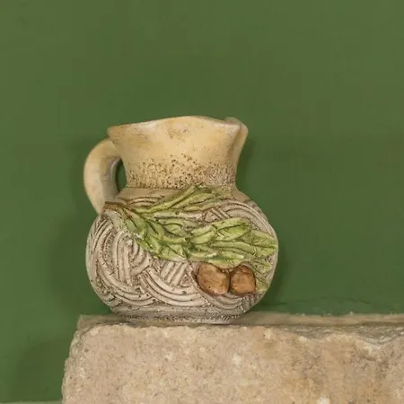 Olive Grove Of - With Gallery Apartment