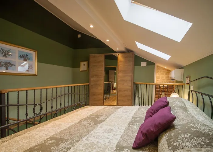 公寓 Olive Grove Of - With Gallery 希贝尼克