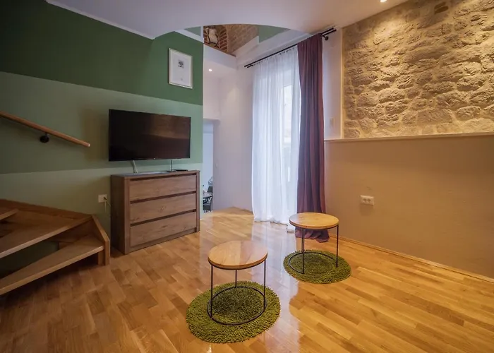 公寓 Olive Grove Of - With Gallery 希贝尼克