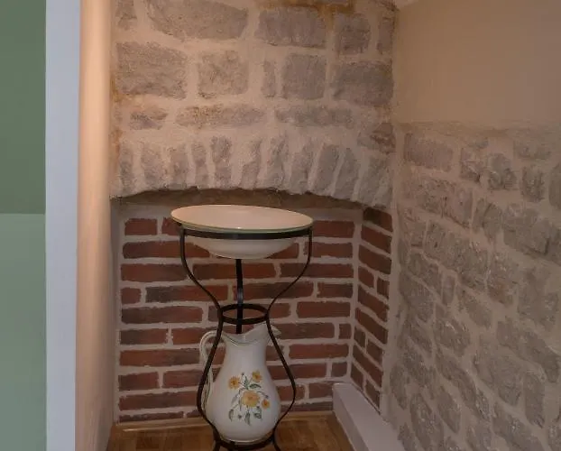 Olive Grove Of - With Gallery 公寓 希贝尼克